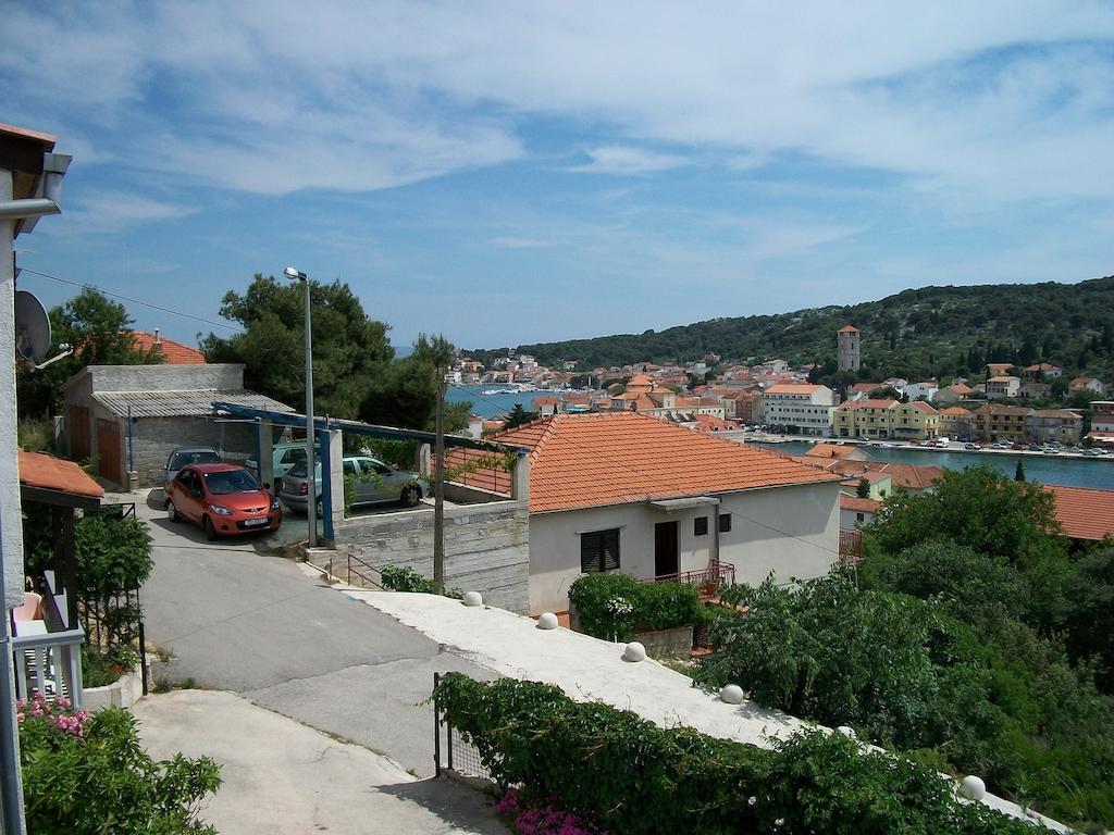 Apartments Luka Tisno Exterior foto